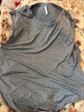 Fabletics Sleeveless Heather Gray Women's Tank Top
